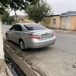 Toyota Camry, 2010