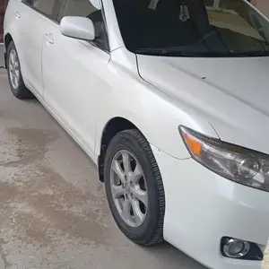 Toyota Camry, 2011