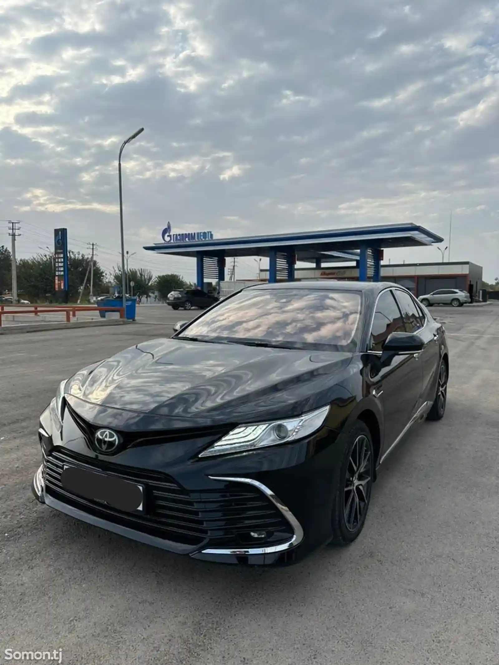 Toyota Camry, 2019-1