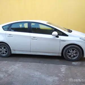 Toyota Prius, 2011