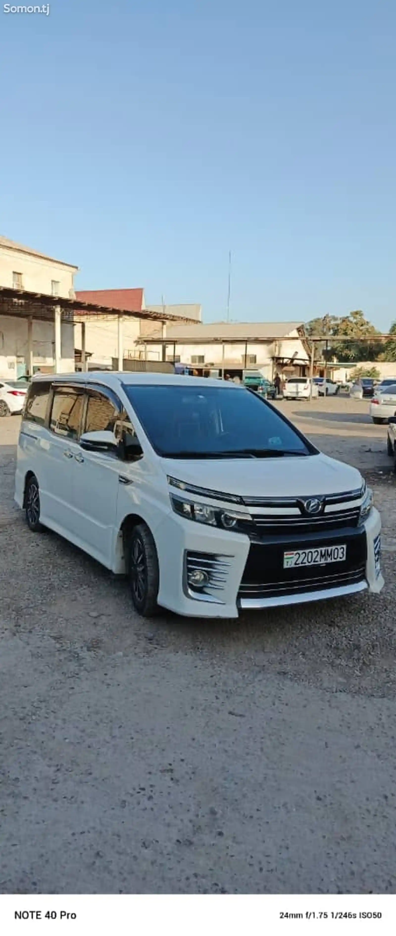 Toyota Voxy, 2014-5