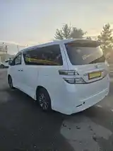 Toyota Vellfire, 2010-7