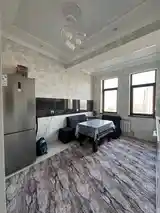 2-комн. квартира, 11 этаж, 74м², Сино-7