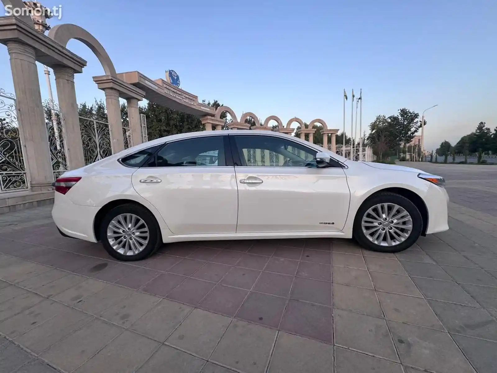 Toyota Avalon, 2015-11