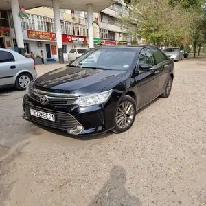 Toyota Camry, 2015