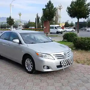 Toyota Camry, 2010