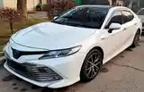 Toyota Camry, 2017-3