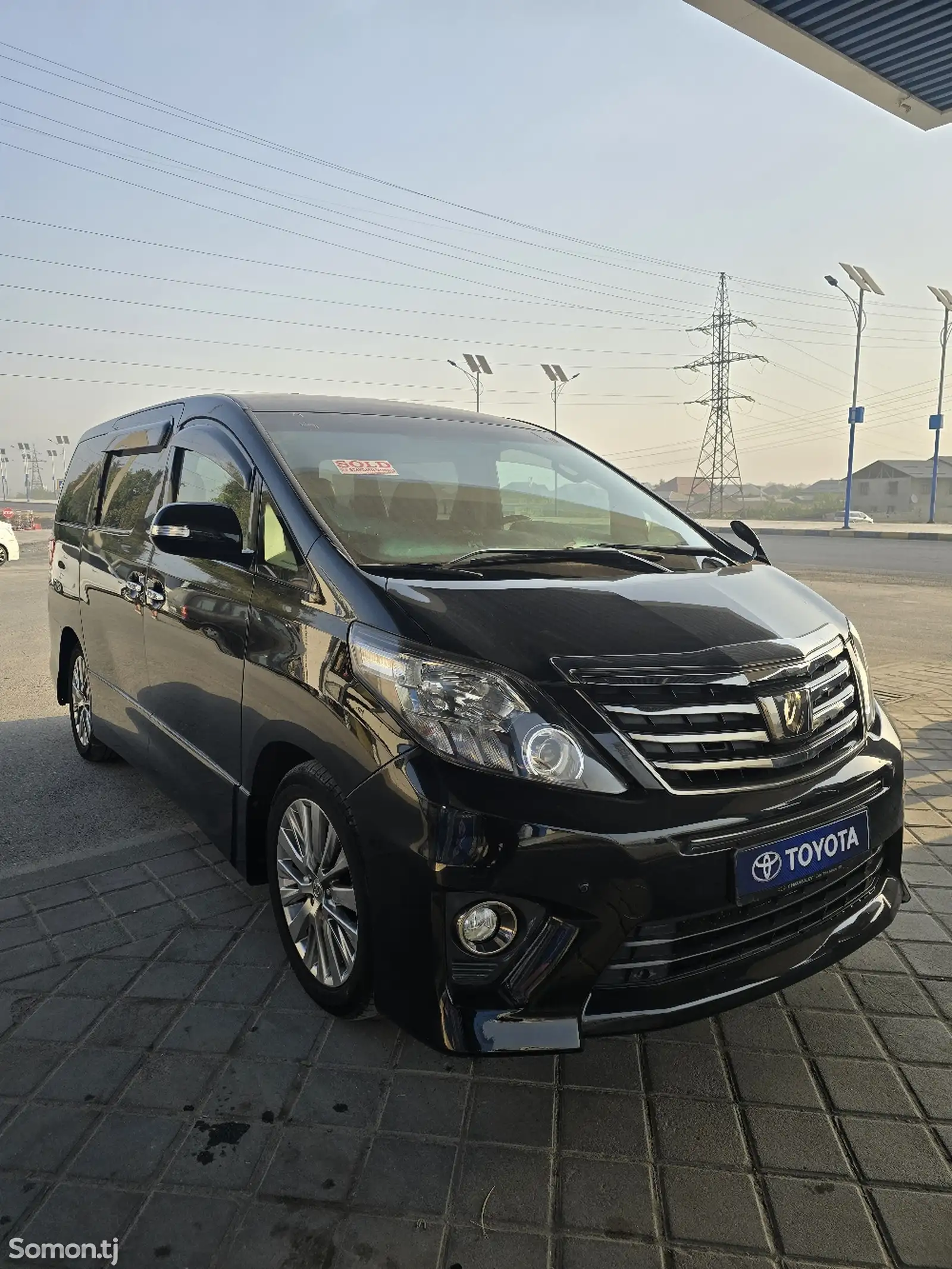 Toyota Vellfire, 2014-10