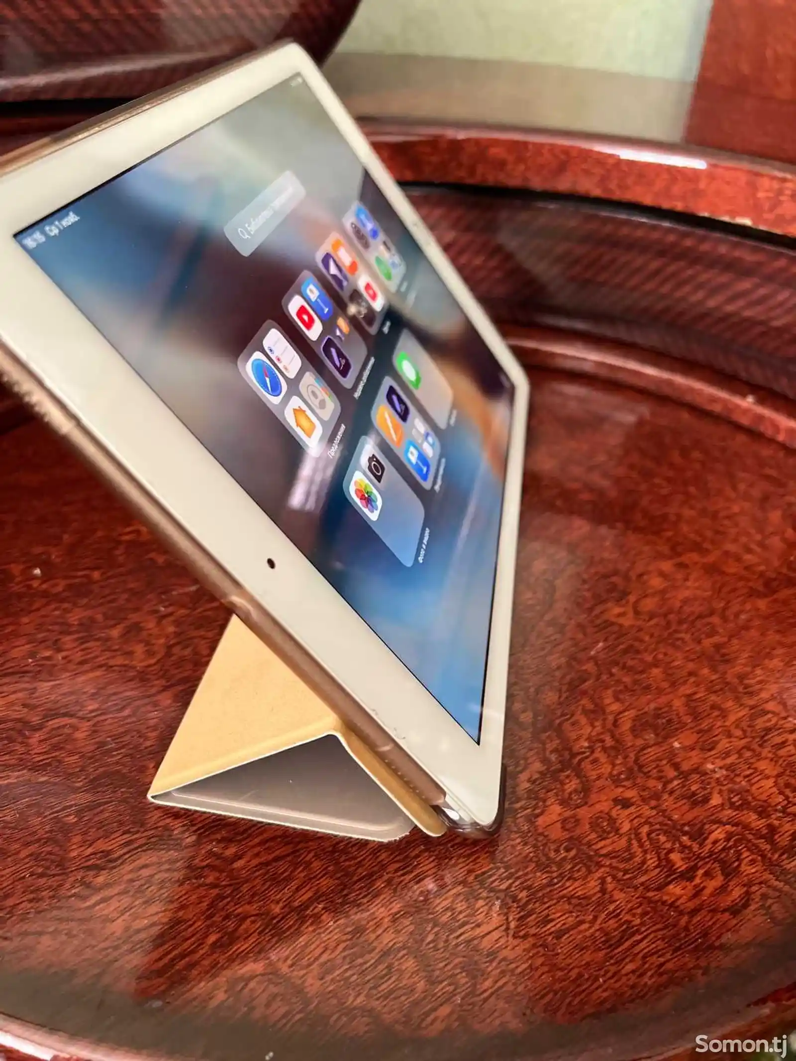 Планшет Apple iPad Pro-1