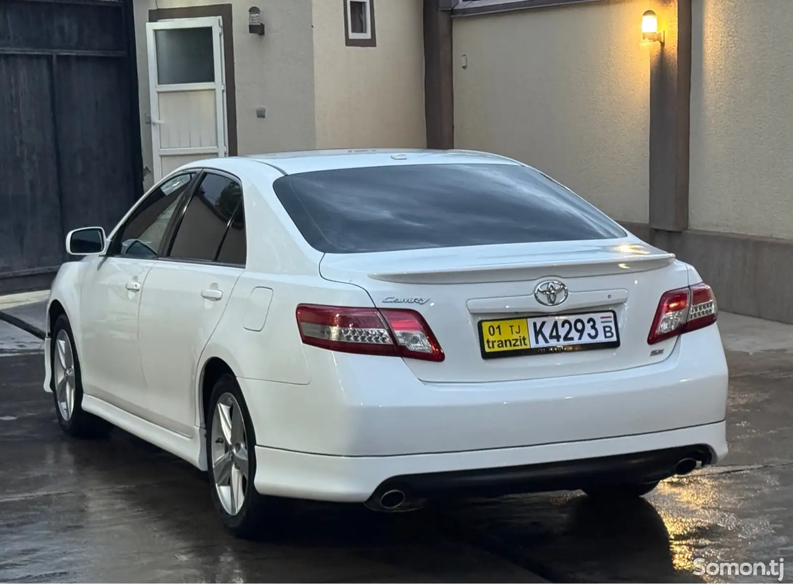 Toyota Camry, 2010-4