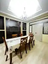 4-комн. квартира, 2 этаж, 140 м², 102 мкр-14