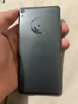 Телефон Sony Xperia-3