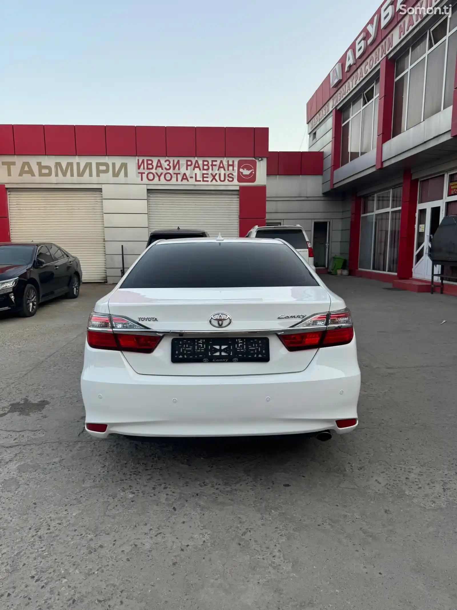 Toyota Camry, 2017-3