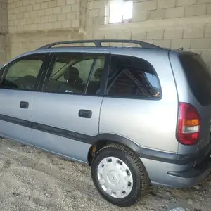 Opel Zafira, 2000