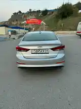 Hyundai Elantra, 2017-3