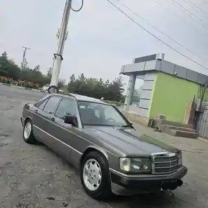 Mercedes-Benz W201, 1990