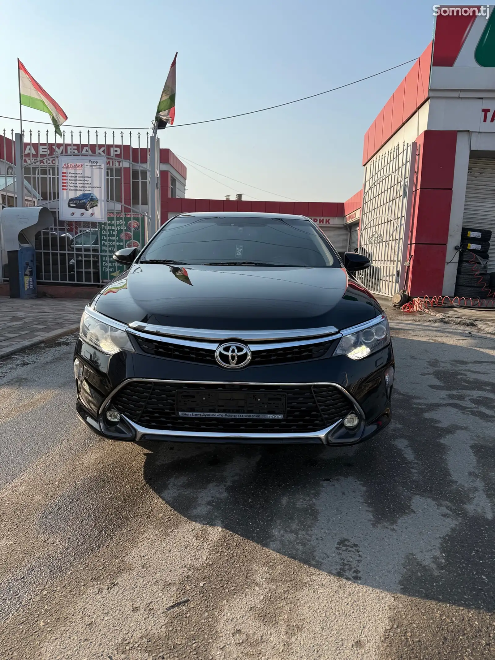 Toyota Camry, 2017-1