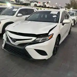 Toyota Camry, 2018