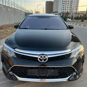 Toyota Camry, 2016