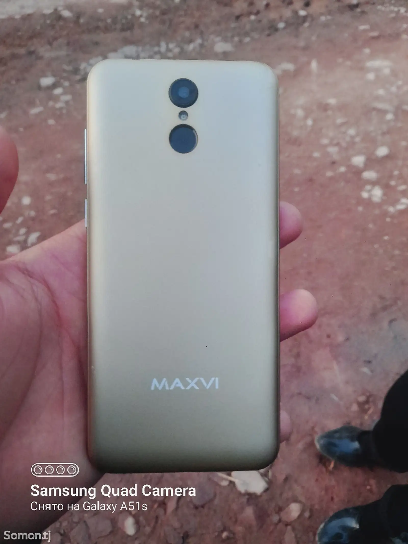 Телефон Maxvi 8 gb-1