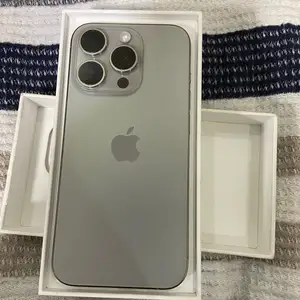 Apple iPhone 15 Pro, 256 gb, Natural Titanium