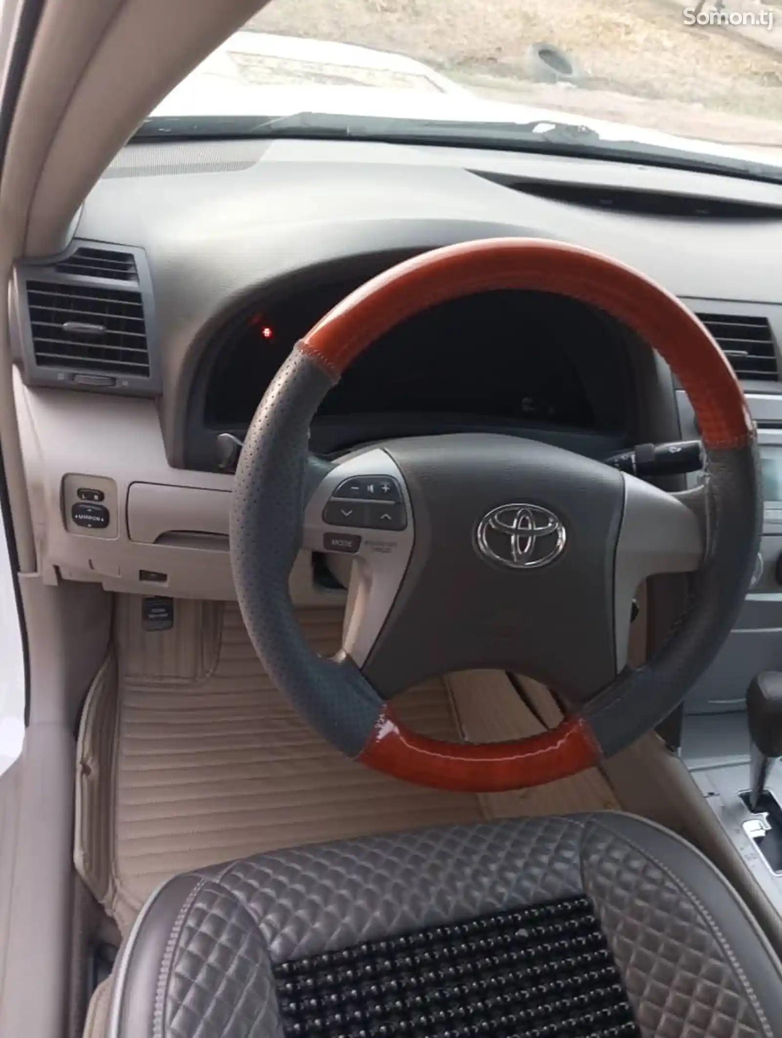 Toyota Camry, 2011-8