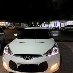 Hyundai Veloster, 2011