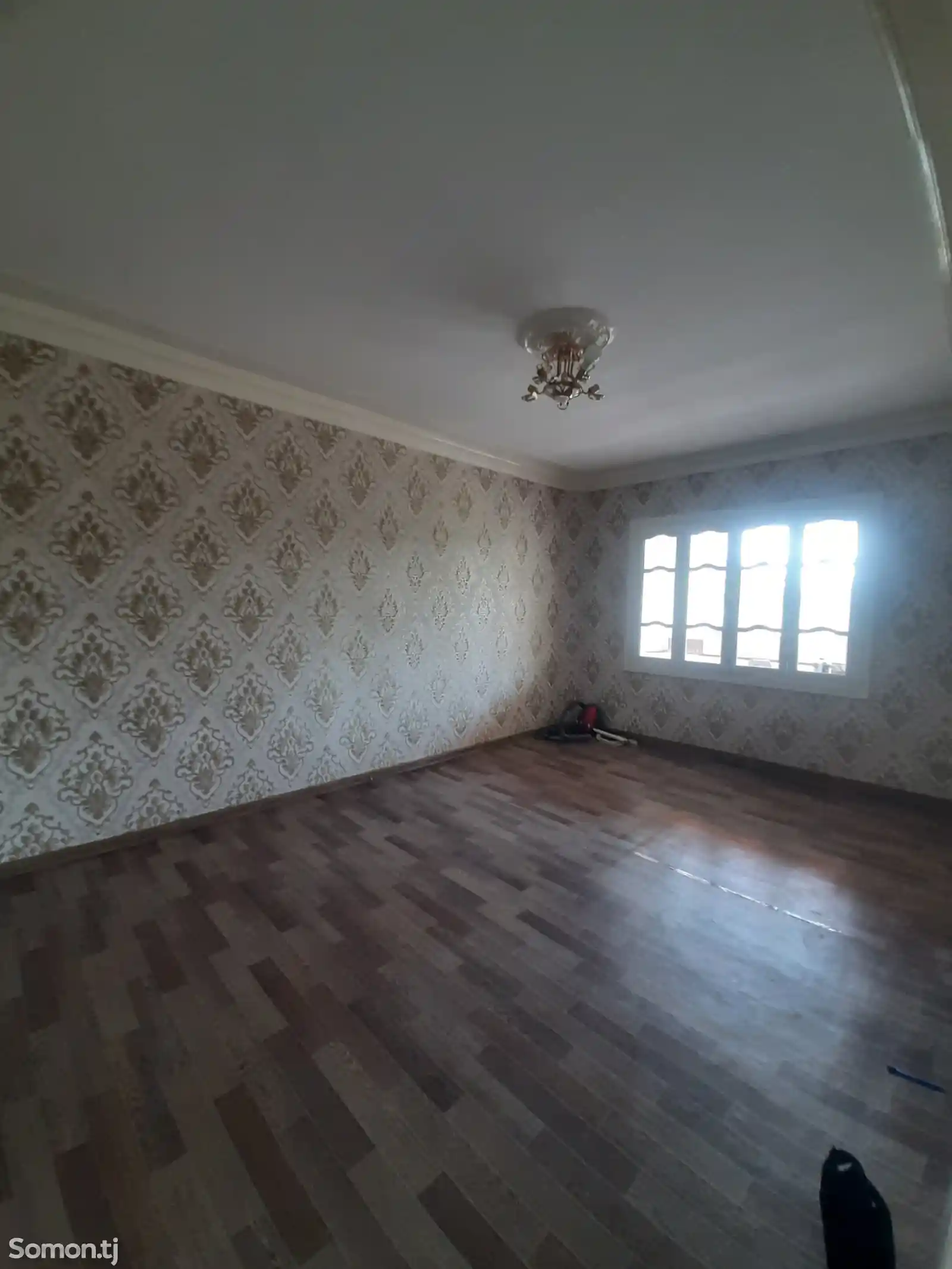 5-комн. квартира, 2 этаж, 102 м², Кайраккум-8