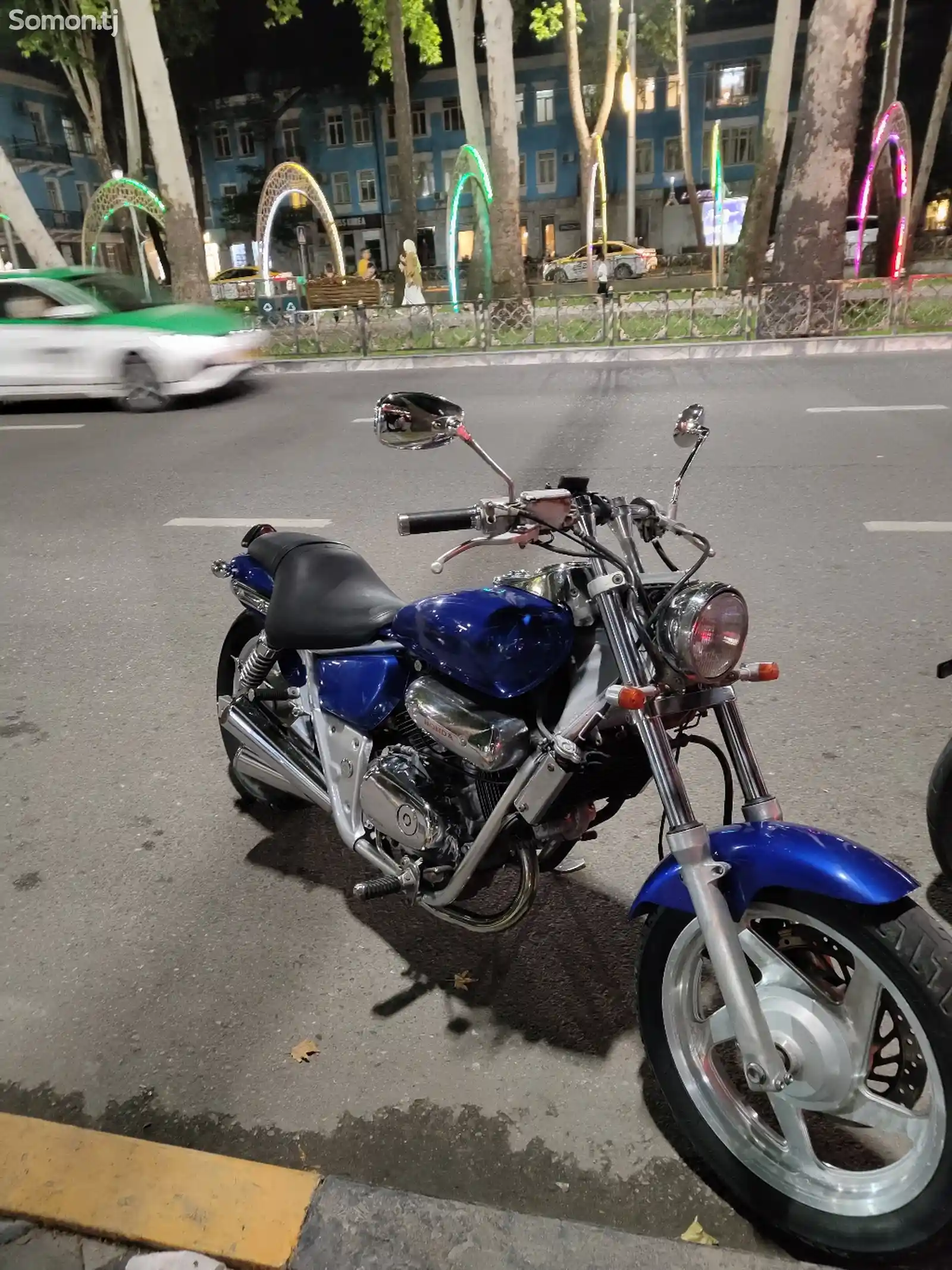 Мотоцикл Honda magna 250cc-3