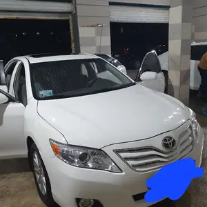 Toyota Camry, 2010