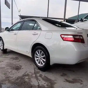 Toyota Camry, 2010