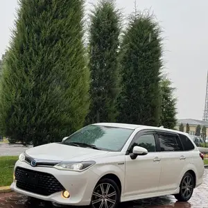 Toyota Fielder, 2015