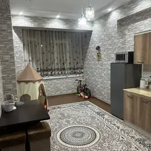 2-комн. квартира, 4 этаж, 52м², 32 мкр