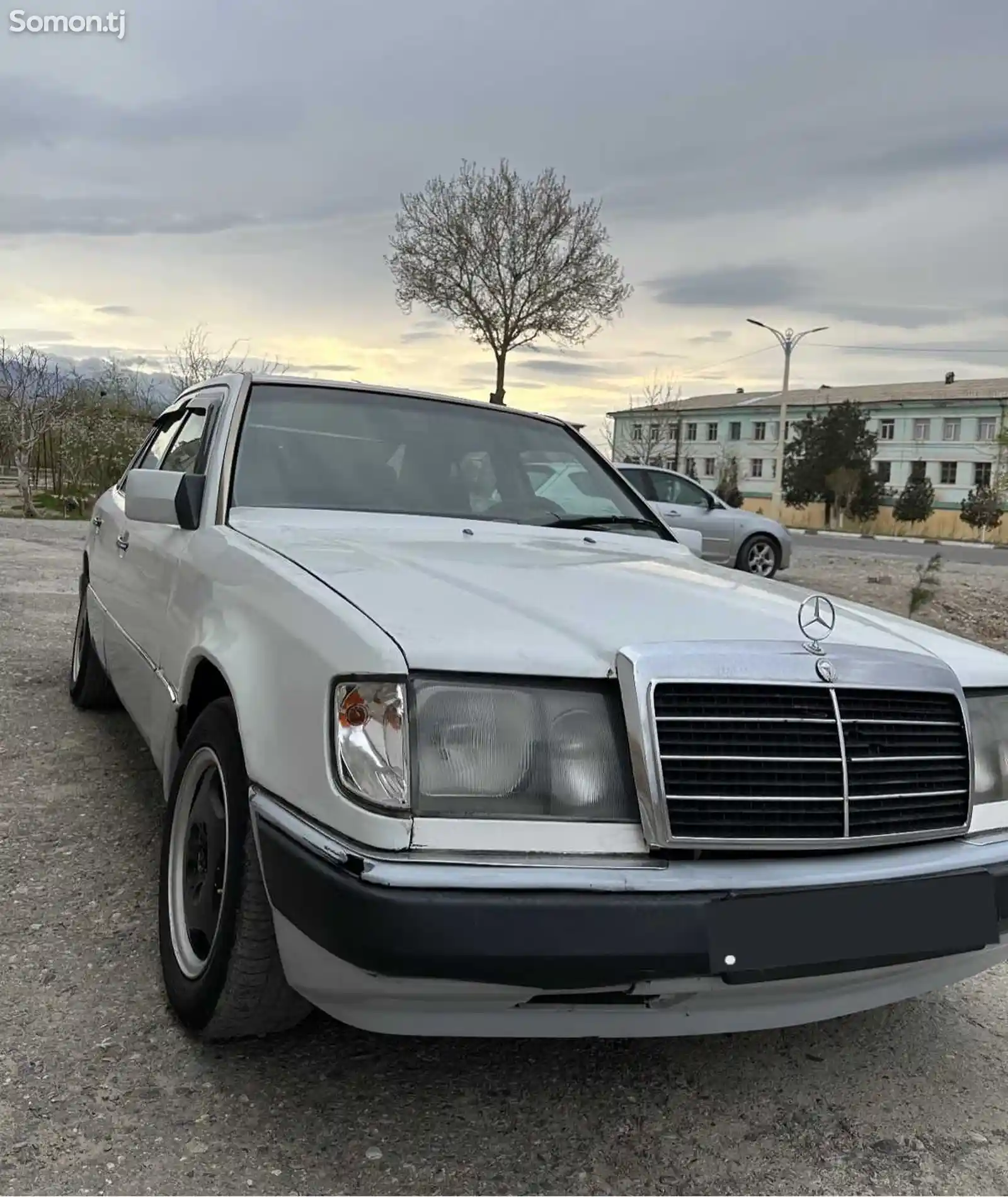 Mercedes-Benz E class, 1991-5