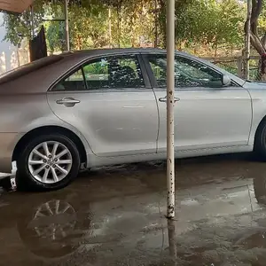 Toyota Camry, 2011