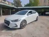 Hyundai Elantra, 2017-5