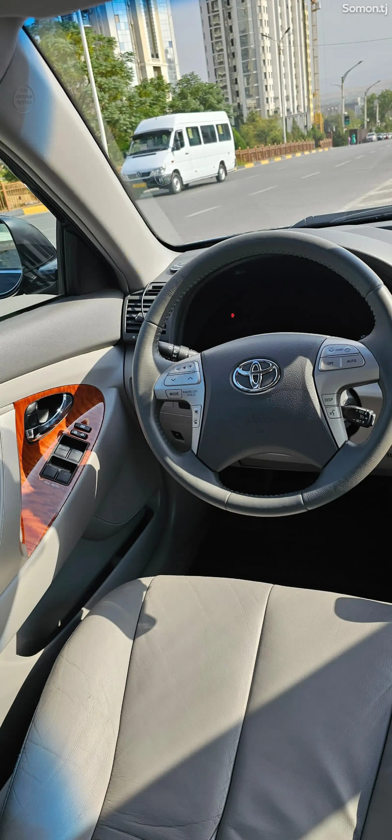 Toyota Camry, 2011-8