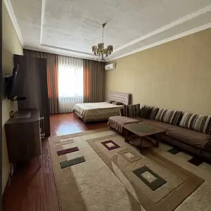 2-комн. квартира, 11 этаж, 80м², И.Сомонӣ