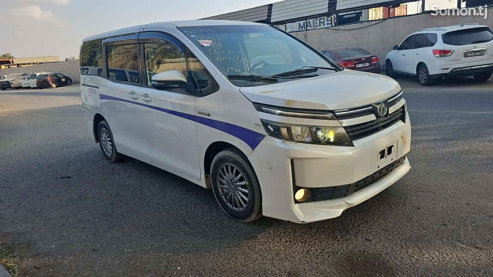 Toyota Voxy, 2016 на заказ-1