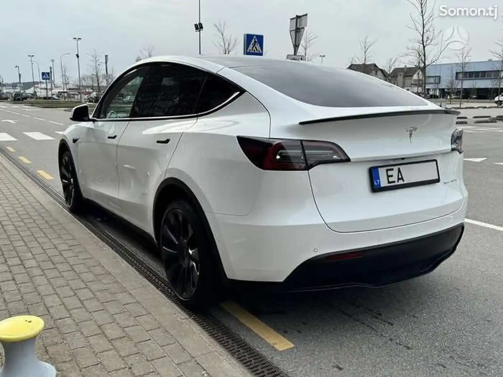 Tesla Model Y, 2021-4