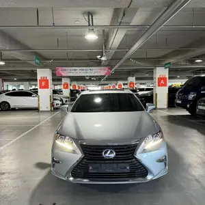 Lexus ES series, 2016