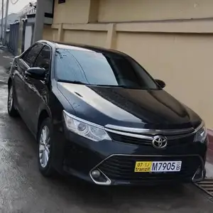 Toyota Camry, 2016