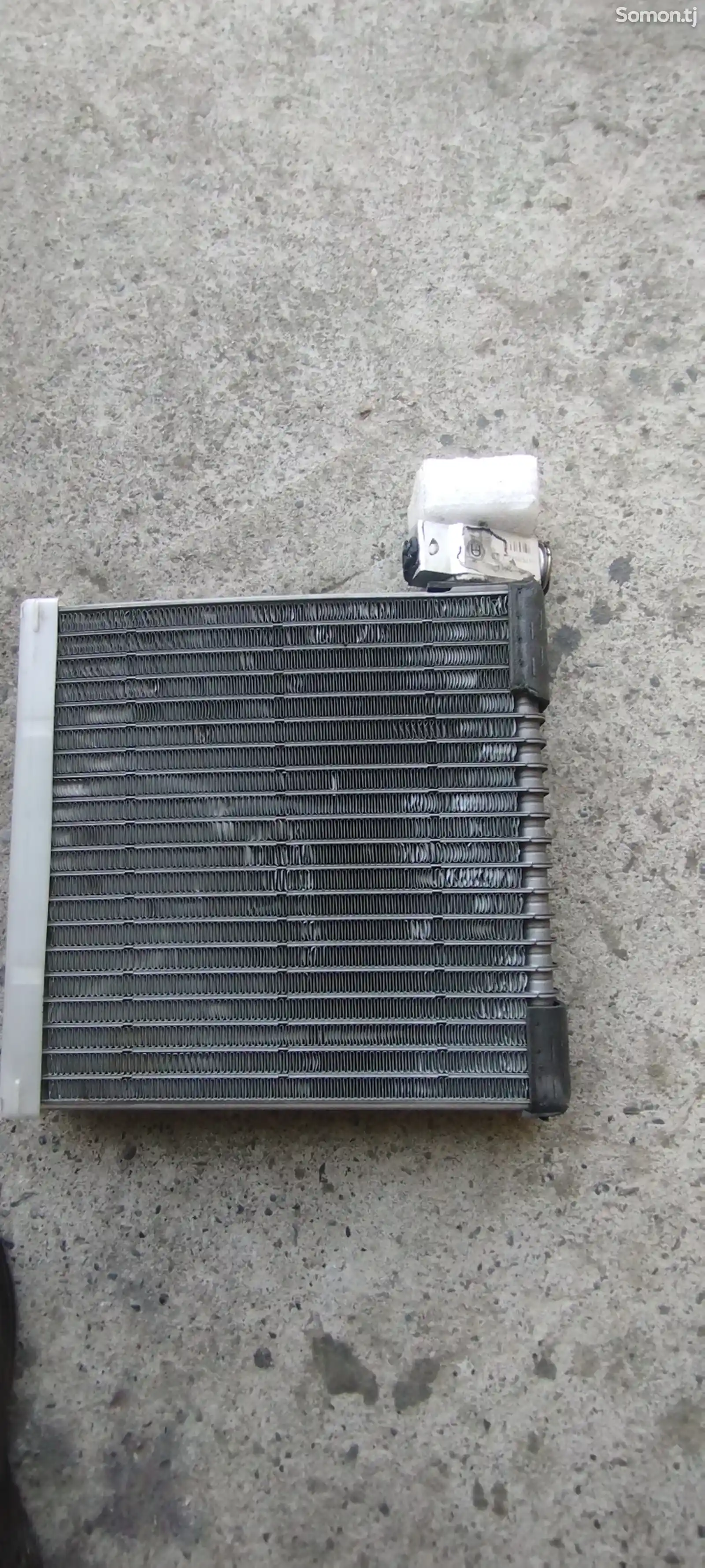 Радиатор от Toyota Alphard, 2008-8