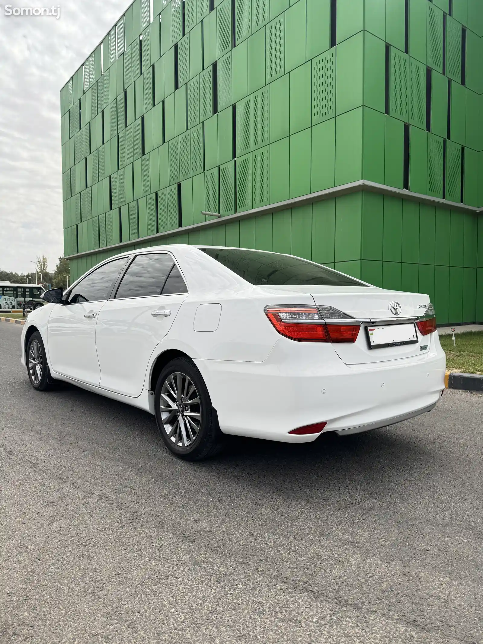 Toyota Camry, 2015-1