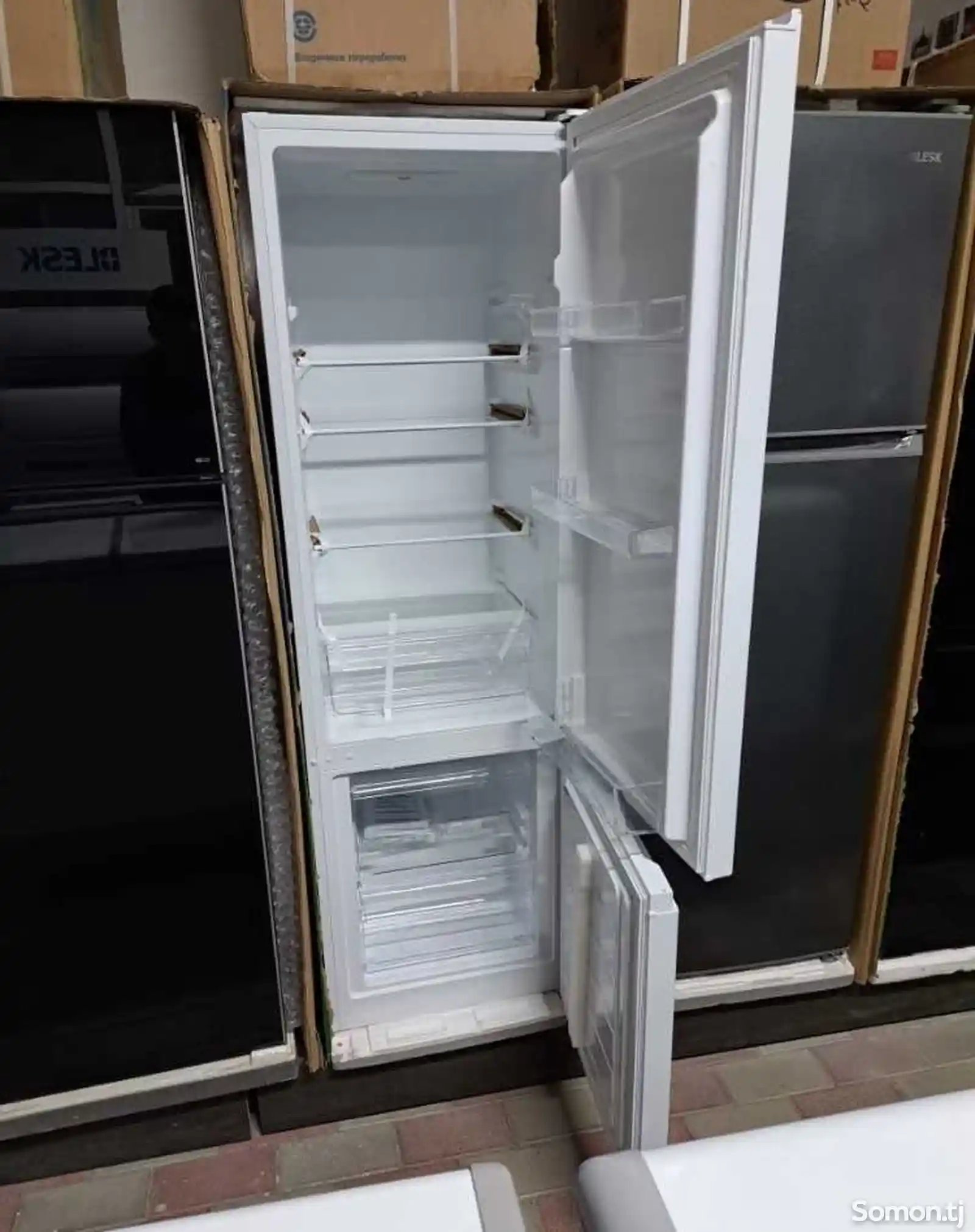 Холодильник F46-2