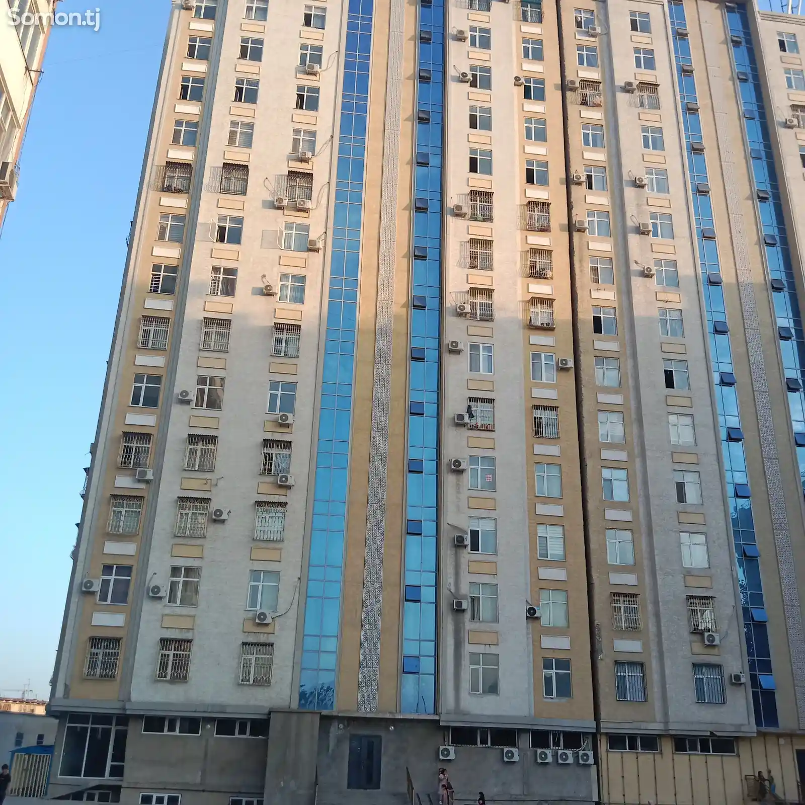 3-комн. квартира, 14 этаж, 76 м², Цирк-1