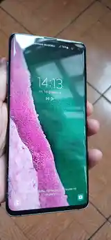 Samsung Galaxy S10+-2