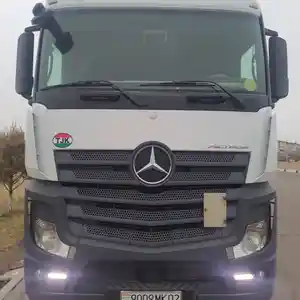 Бортовой грузовик Mercedes-Benz Actros 2545