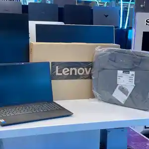Ноутбук Lenovo Core i3-1115G4 с сумкой