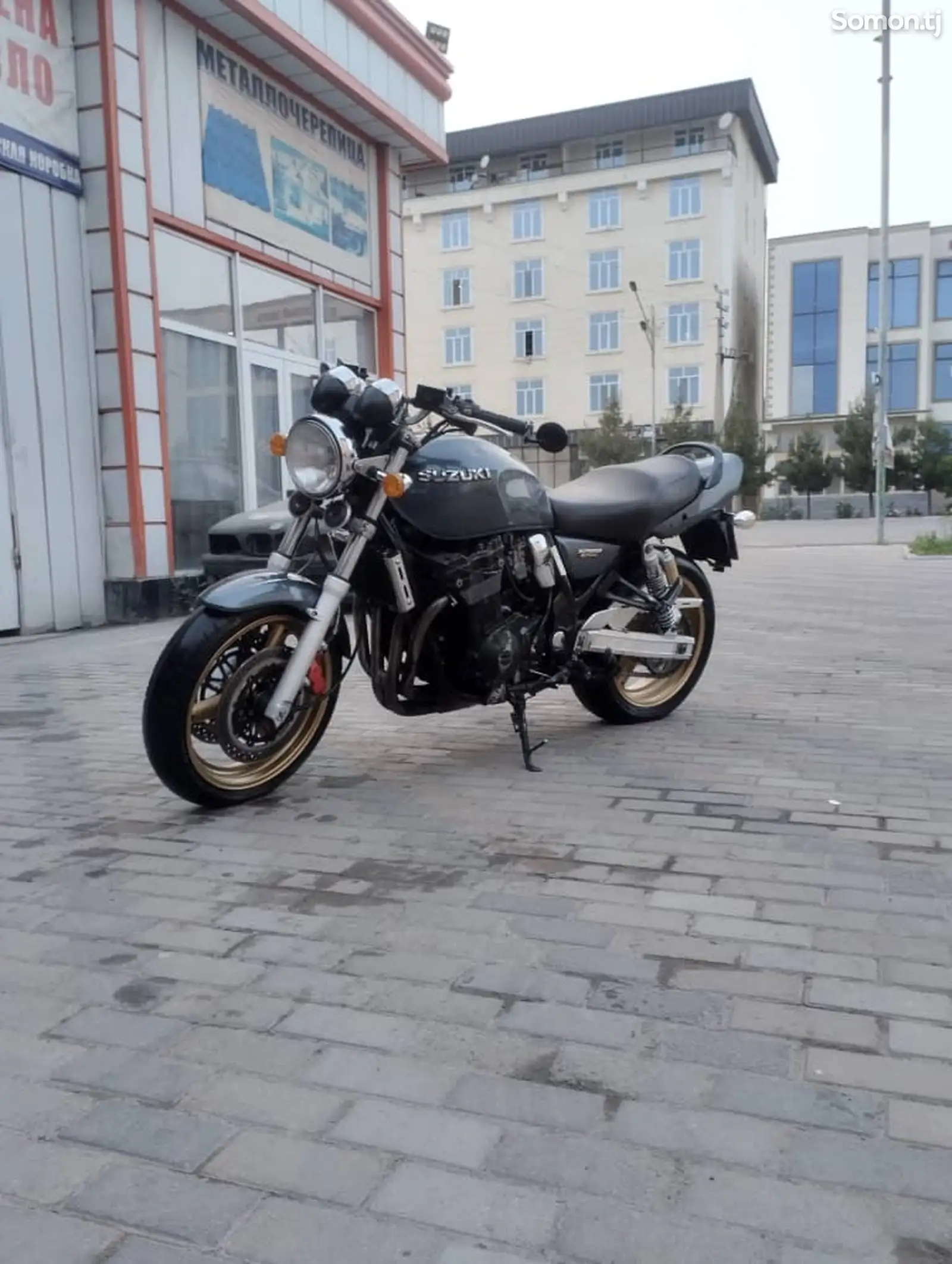 Мотоцикл suzuki bandit-1